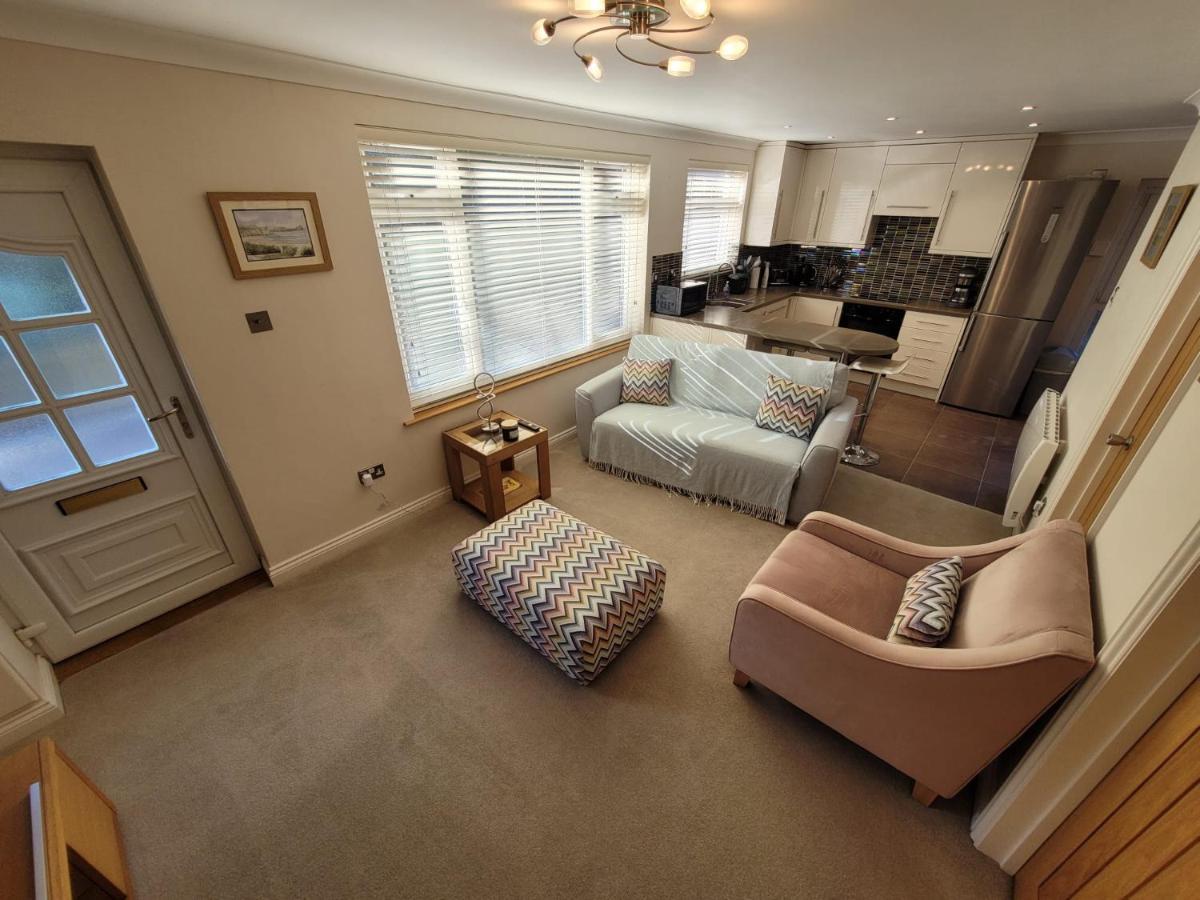 The Mumbles - Bungalow - 2 Bedrooms - Pet Friendly Swansea Exterior photo